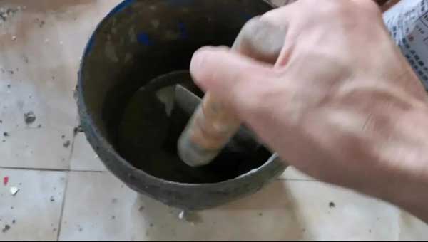 裂縫漏水