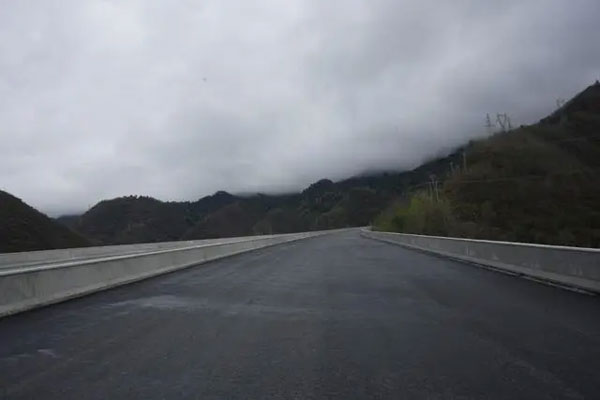 橋面防水